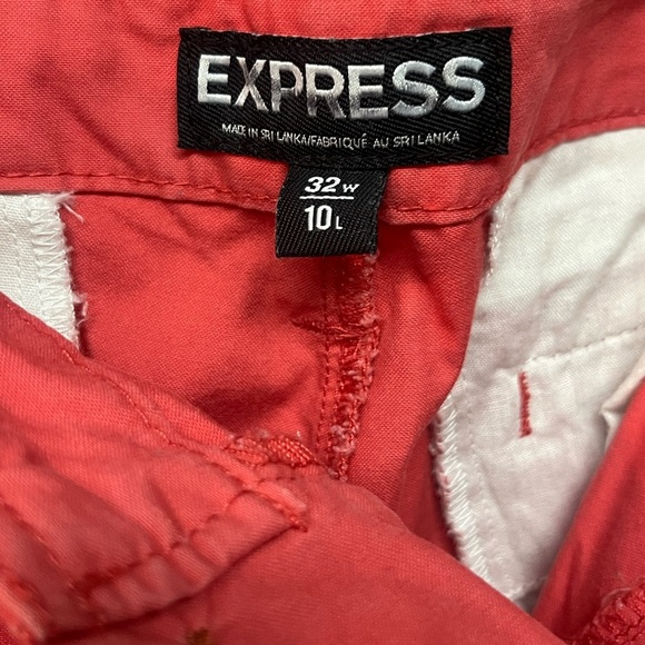Express Coral Shorts for Men. Size 32 - Picture 3 of 4